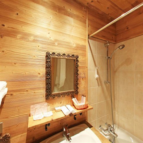 Hotel Christiania Villard-de-Lans Bagian luar foto